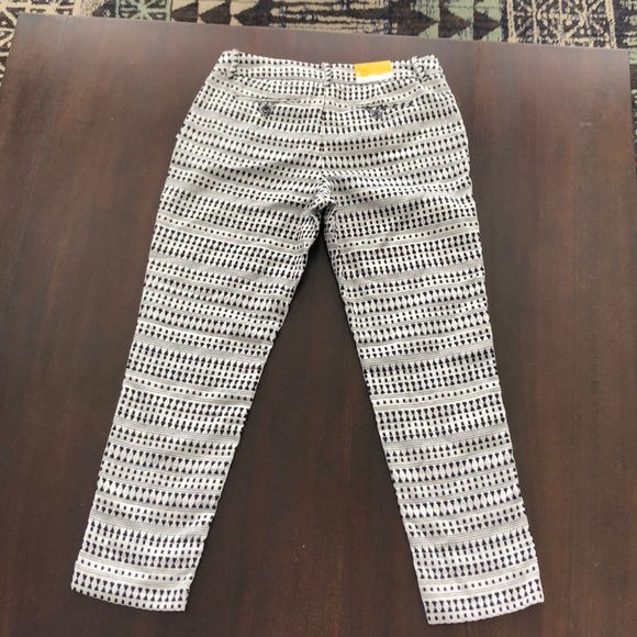 Classic fit ankle pants - Picture 3 of 3